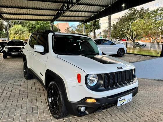 JEEP RENEGADE 2.0 16V TURBO DIESEL NIGHT EAGLE 4P 4X4 AUTOMÁTICO JEEP RENEGADE 2.0 16V TURBO DIESEL NIGHT EAGLE 4P 4X4 AUTOMÁTICO
